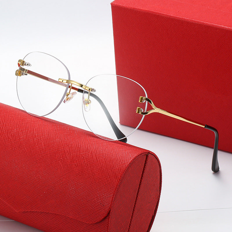 Ladies elegant Cat-Eye sunglasses with gold accents and UV protection Stornfield