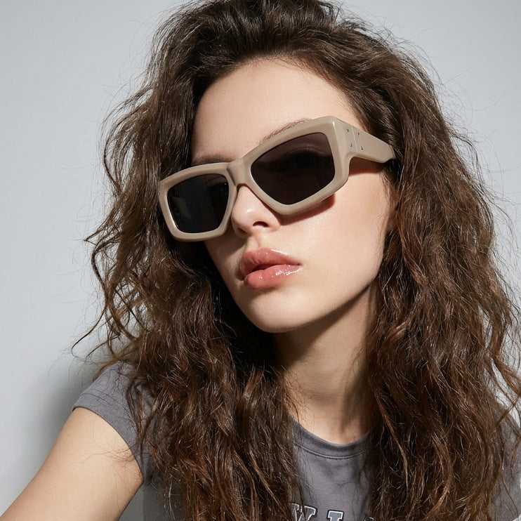 Women's oversized geometric sunglasses with modern frame Stornfield