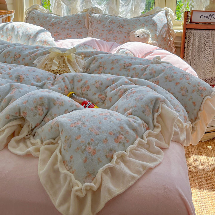 Soft Ruffled Floral Comforter Set