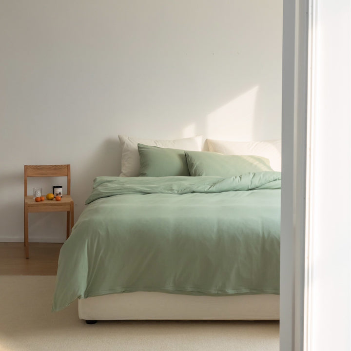 Breathable Organic Cotton Duvet Cover Set with Sateen Finish