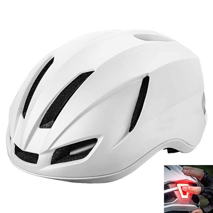 Road bike helmet with integrated safety light Stornfield