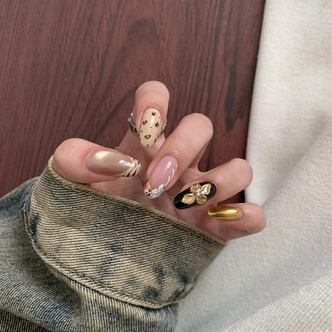 Artificial nails with flower design Stornfield