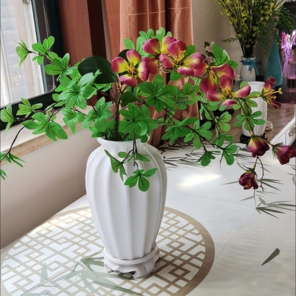 Elegant Decorative Flower Vase Stornfeild