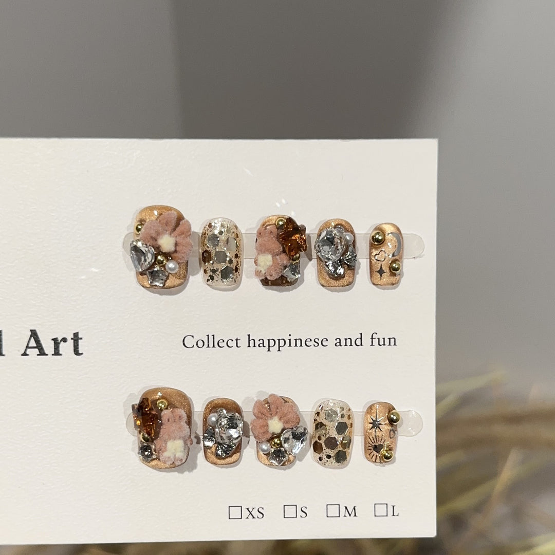 Artistic Floral Embellished Press-On Nail Set