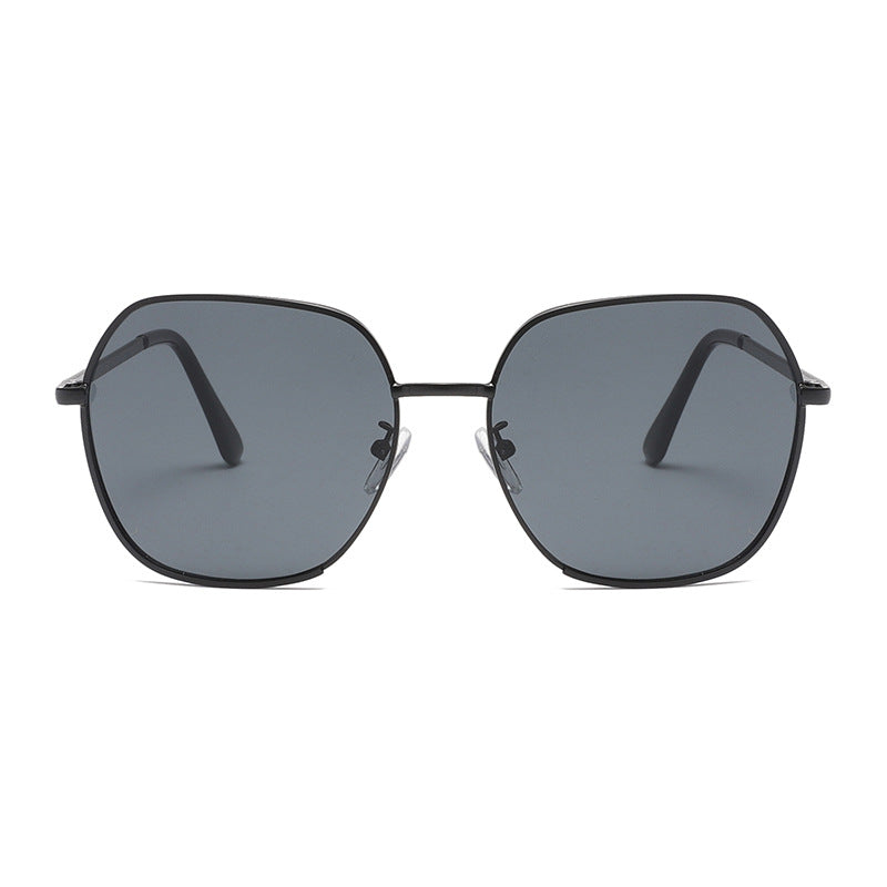 Women Elegant oversized Sunglasses with high-quality metal frame and UV protection Stornfield