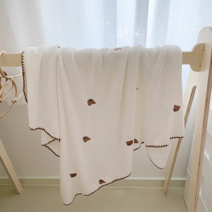 Unisex cuddly blanket with sweet bear motifs Stornfield