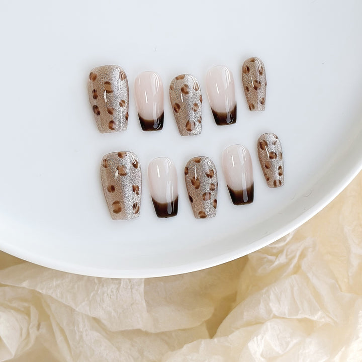 Decorative Press-On Nail Art Set with Unique Pattern
