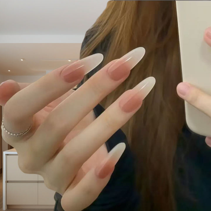 Elegant Artificial Nails with Fashionable Ombre Effect Stornfield
