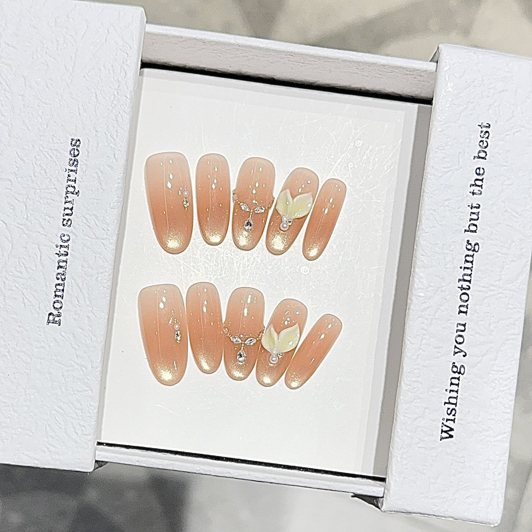 Artificial nails with Romantic Design Stornfield
