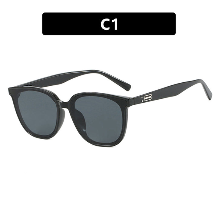 Women’s sunglasses in modern chic style Stornfield