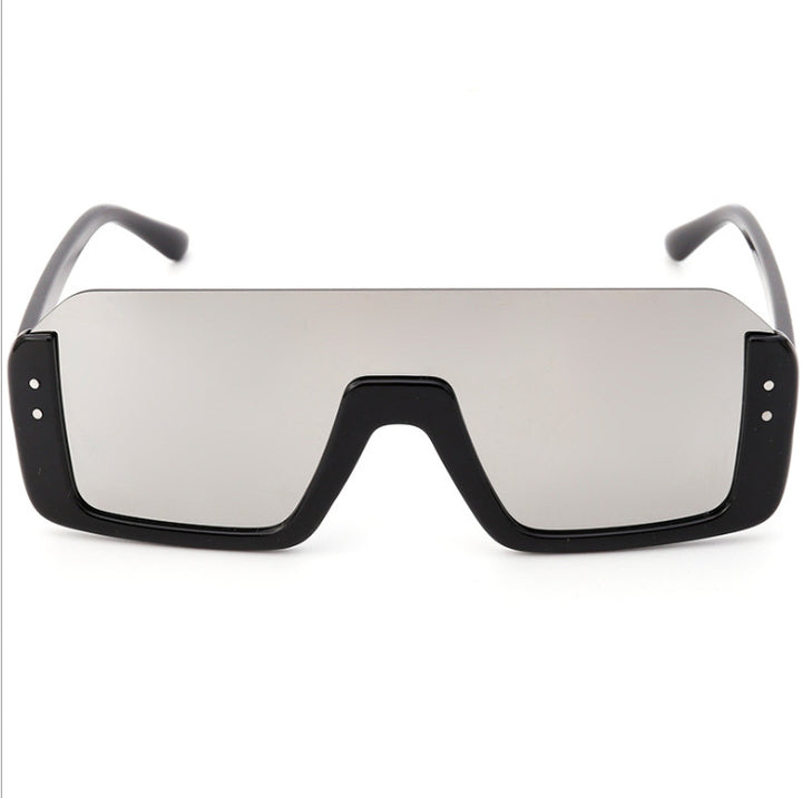 Women's Sporty Shield Sunglasses with Modern Design Stornfield