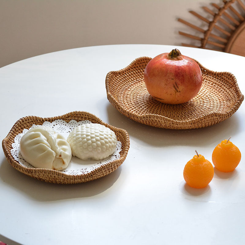 Women handmade natural serving plates set Stornfield