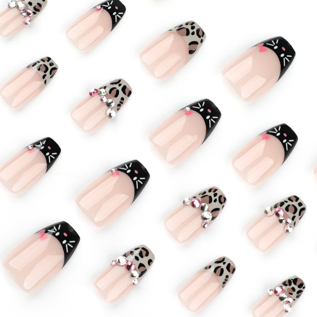 Artful nail art with glamorous 3D embellishments Stornfield