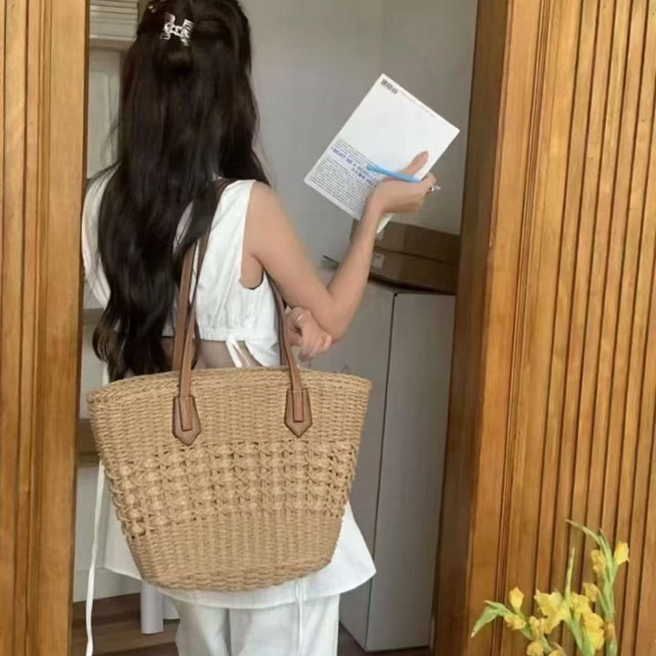 Braided tote bag with leather accents Stornfield