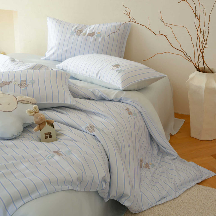 Children's bedding set made of high-quality cotton satin with fine stripes and applied bunny motifs