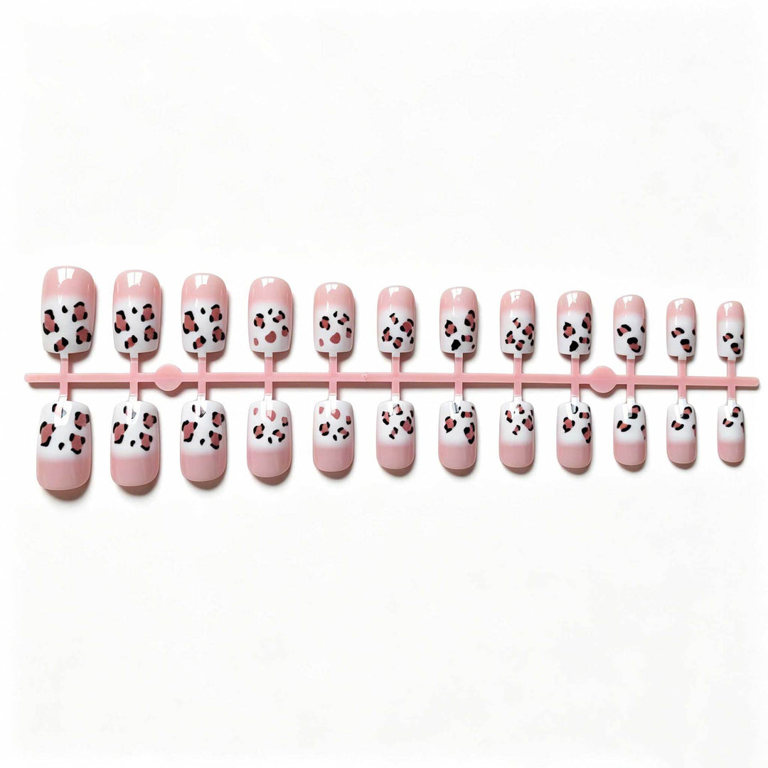 Elegant Leopard Print Nail Art