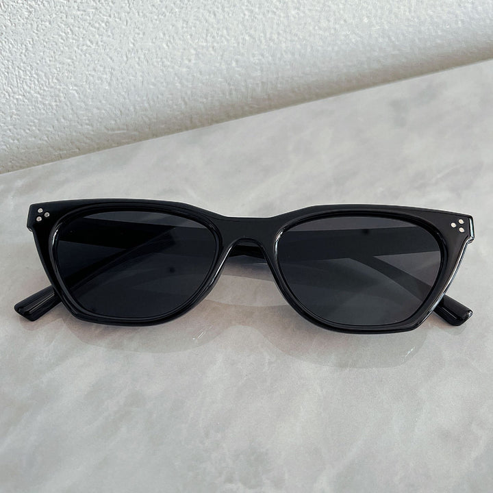 Ladies fashionable retro sunglasses with elegant design Stornfield