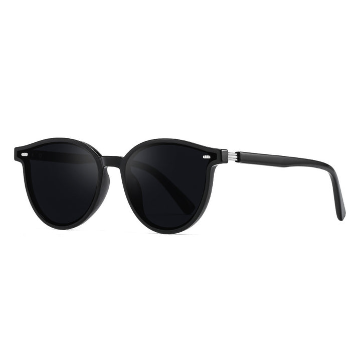 Ladies Fashion Sunglasses in Elegant Plastic Design Stornfield