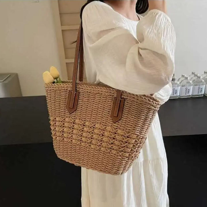 Braided tote bag with leather accents Stornfield