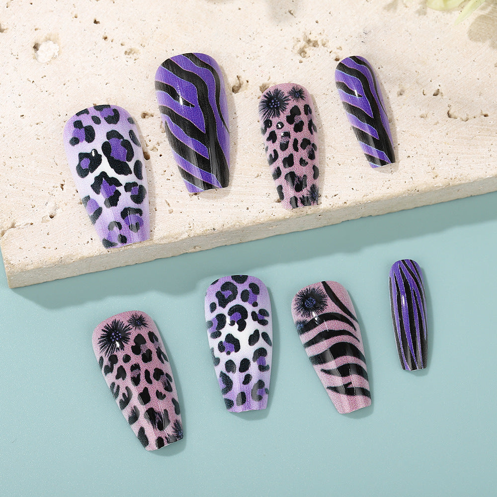 Creative leopard and stripe design artificial nails Stornfield