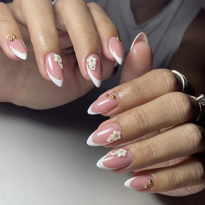 Artificial nail set with elegant floral accents and glitter Stornfield