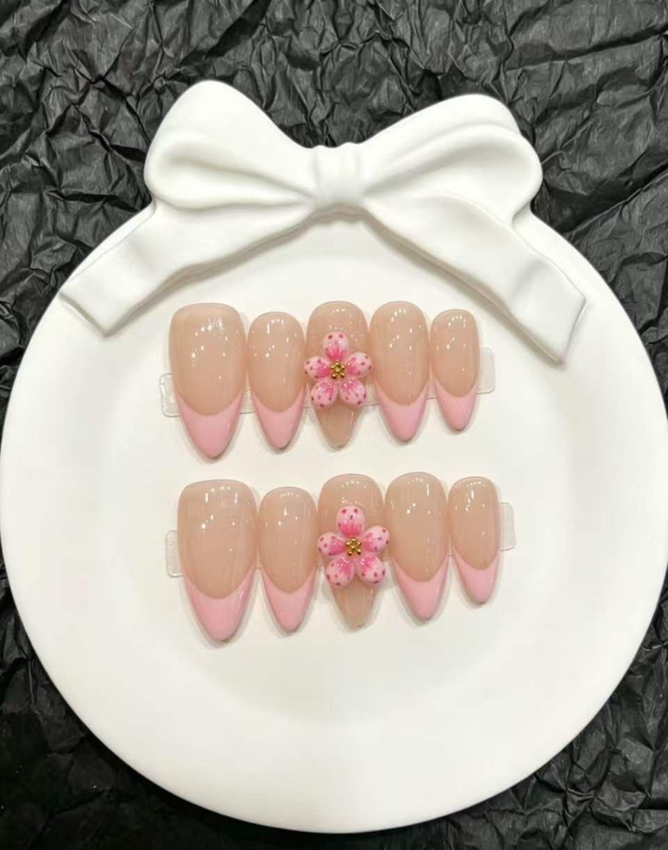 Decorative Press-On Nail Art Set with Floral and Whimsical Designs