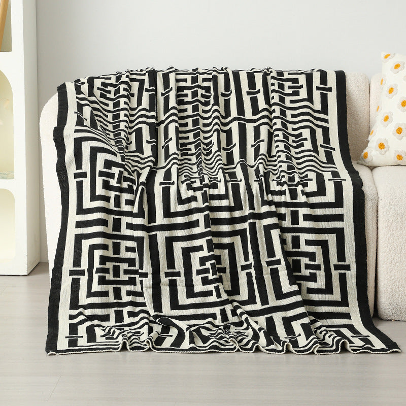 Women's decorative comfort blanket in modern geometric design Stornfield
