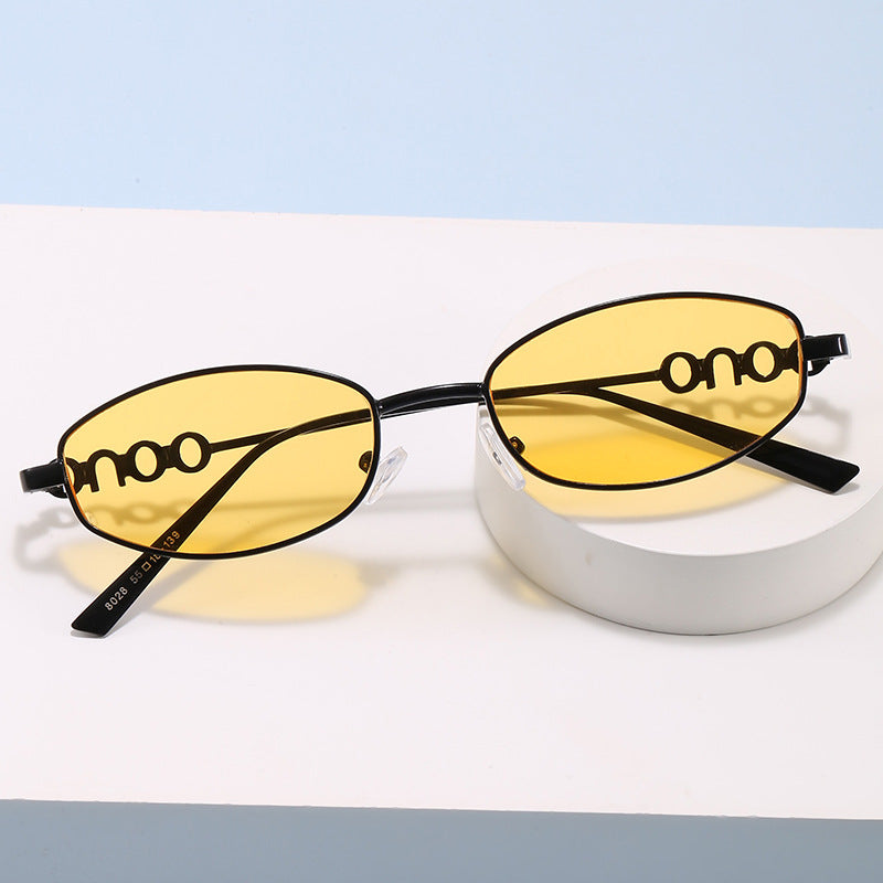 Fashionable Sunglasses in Elegant Oval Design Stornfield