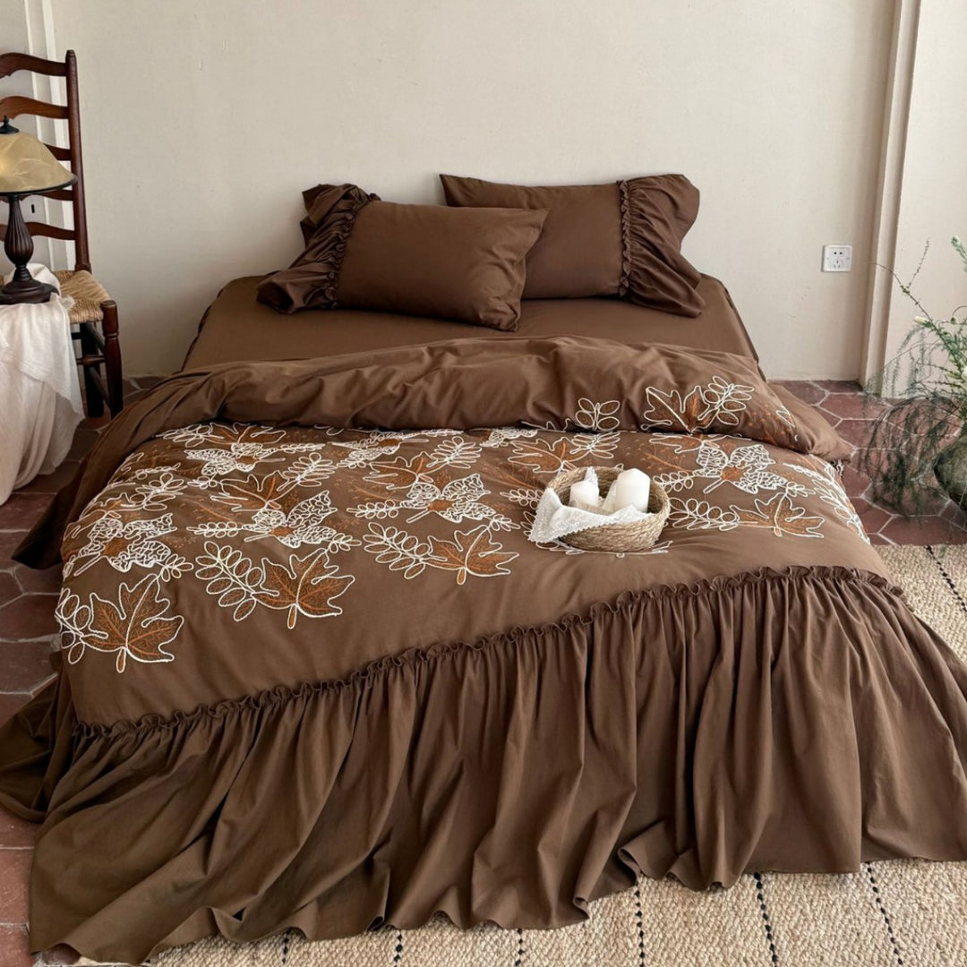 Ruffled Skirted Duvet Cover Set with Botanical Outline Embroidery