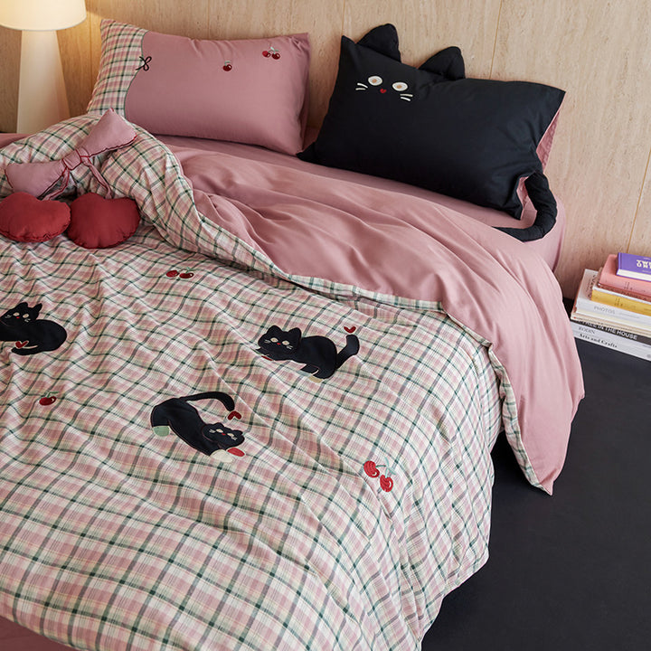 Embroidered Dog-Themed Bedding Set