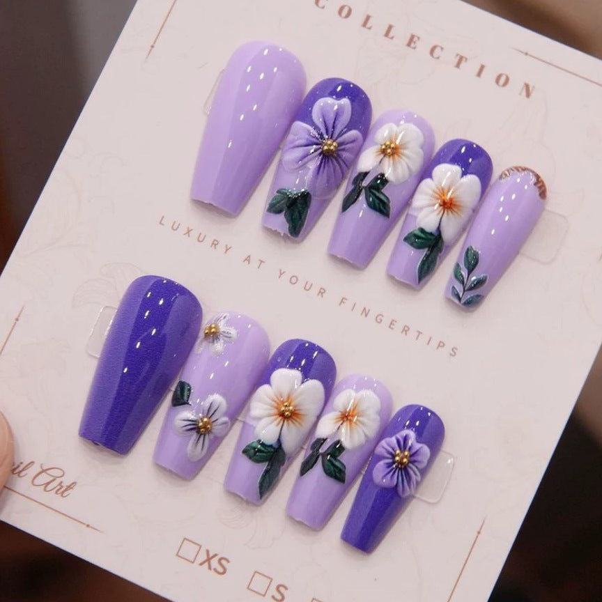 Floral Luxury Press-On Nail Art