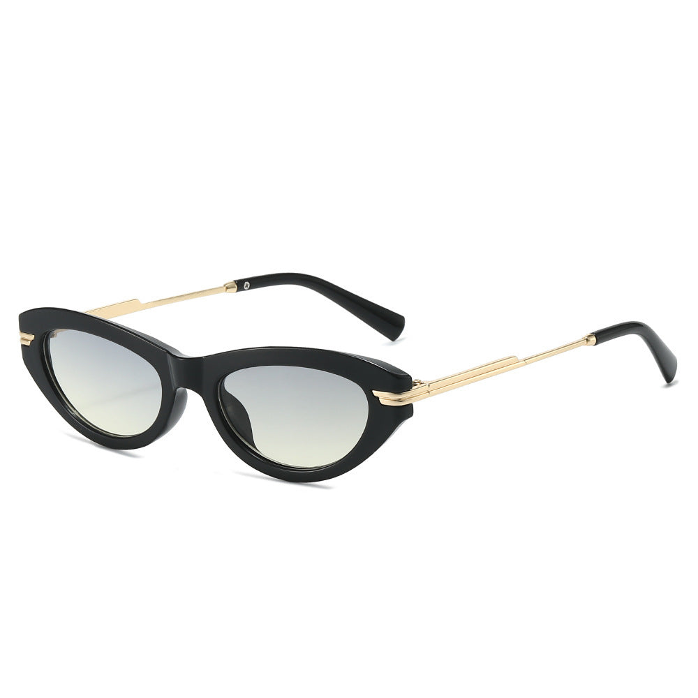 Chic Cat-Eye Sunglasses with Decorative Metal Accents Stornfield