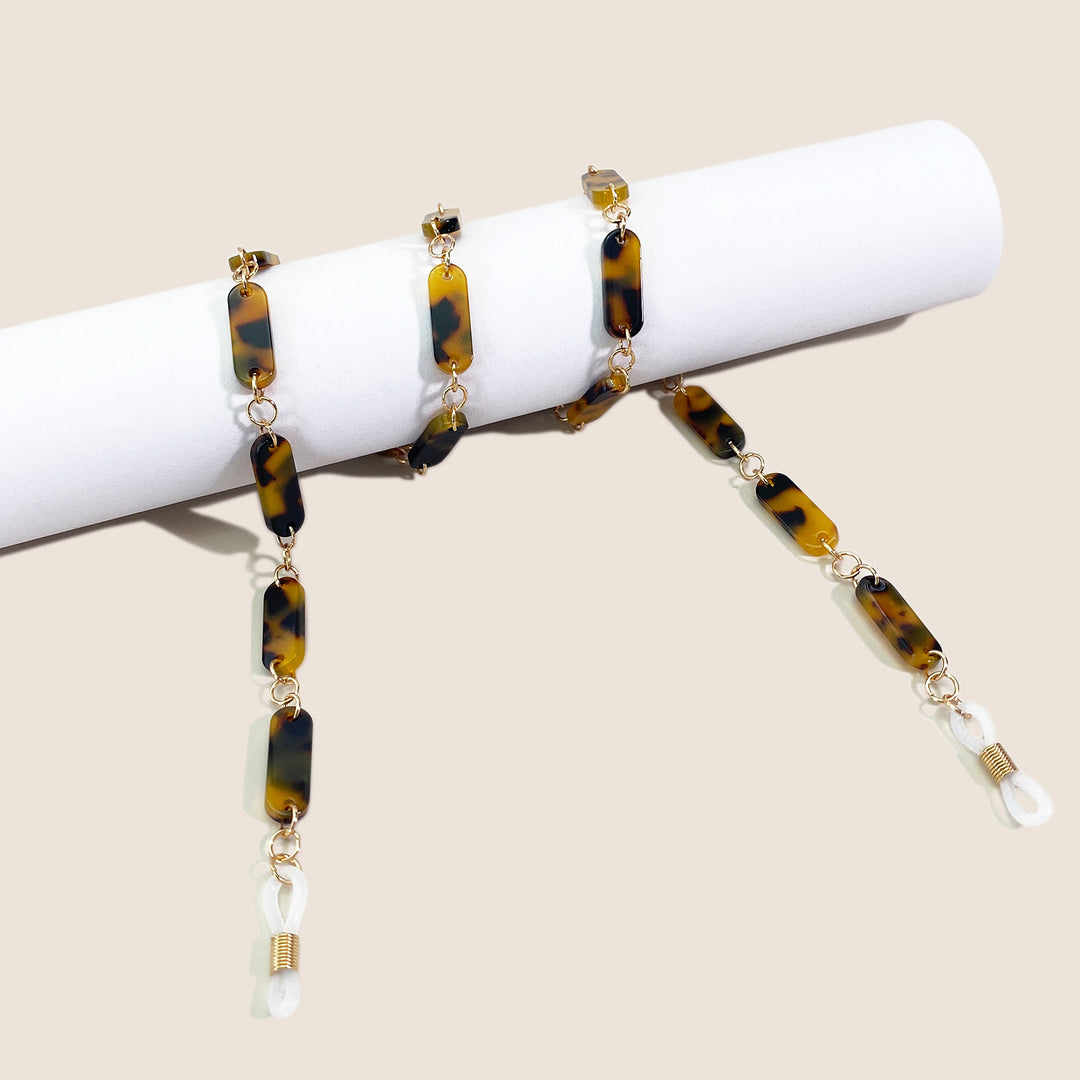 Fashionable Statement Eyewear Chain Stornfield