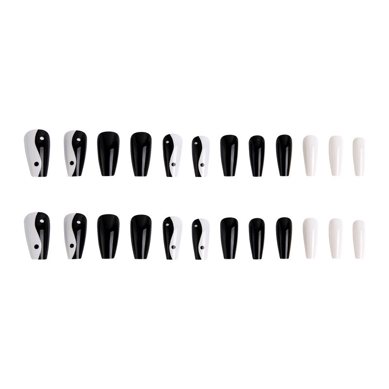 Artificial nails with Yin-Yang design Stornfield