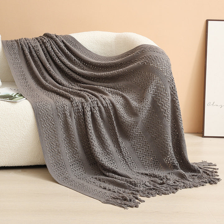 Women knitted throw blanket with fringes Stornfield