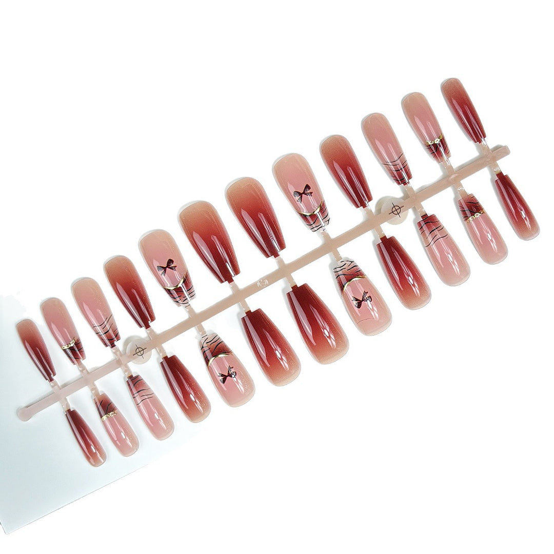 Customizable Nail Set Stornfield