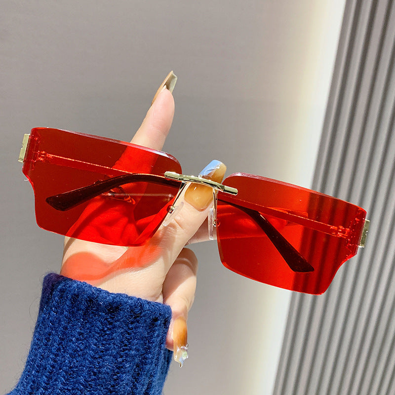 Women's fashionable square sunglasses with luxurious frame and polarized lenses Stornfield
