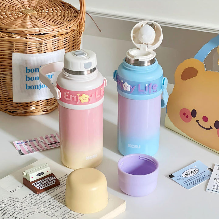 Women's plastic insulated bottle with ergonomic handle Stornfield