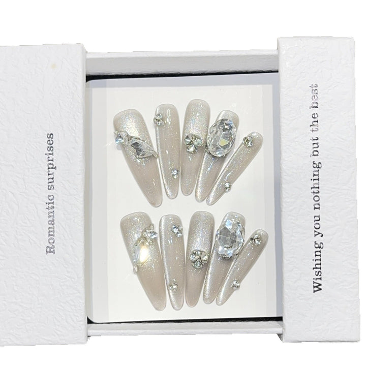 Artificial nails with Sparkling Rhinestone details Stornfield