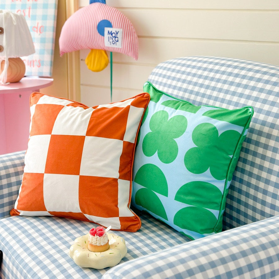 Decorative checkered cushion cover made of velvet velours with piping and concealed zipper