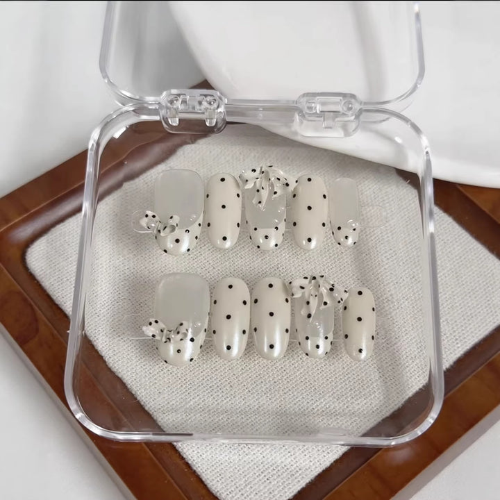 Polka Dot Themed Press-On Nail Set