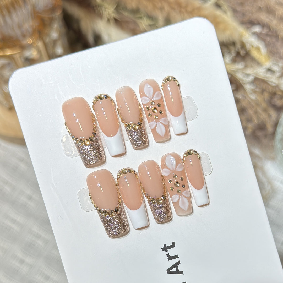 Luxurious Glittery Press-On Nail Art Set with Decorative Floral Accents Stornfield