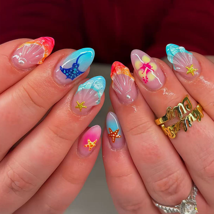 Artistic nails with maritime design Stornfield