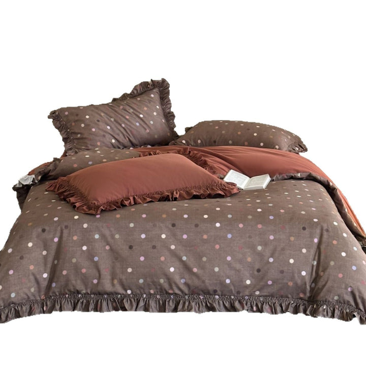 Bedding set made of cotton-linen with subtle polka dot print and ruffled frills