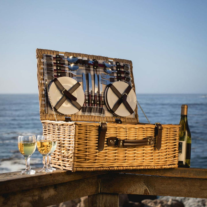Ladies Picnic Basket with Integrated Utensils and Stylish Details Stornfield