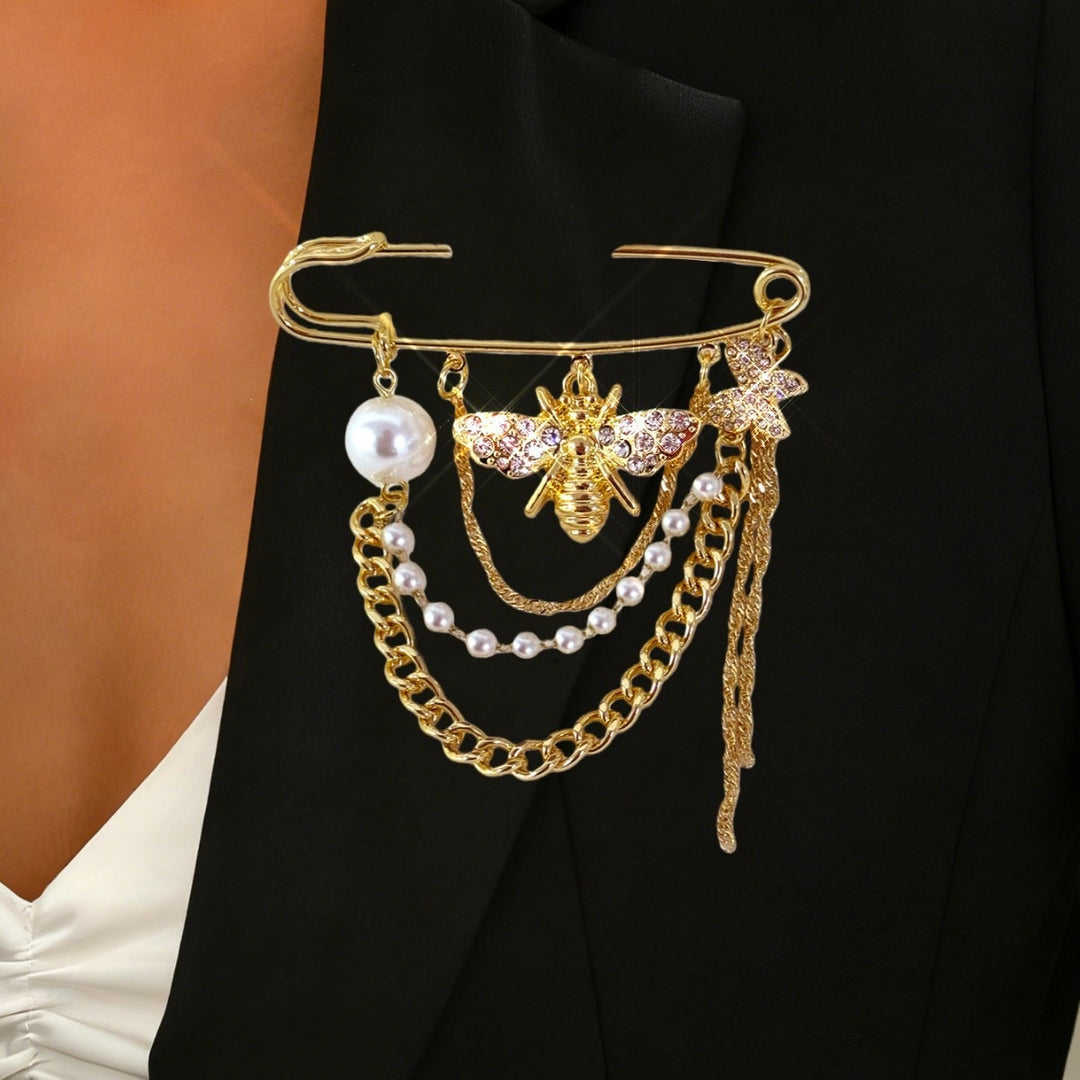 Elegant safety pin with pearls and crystals Stornfield