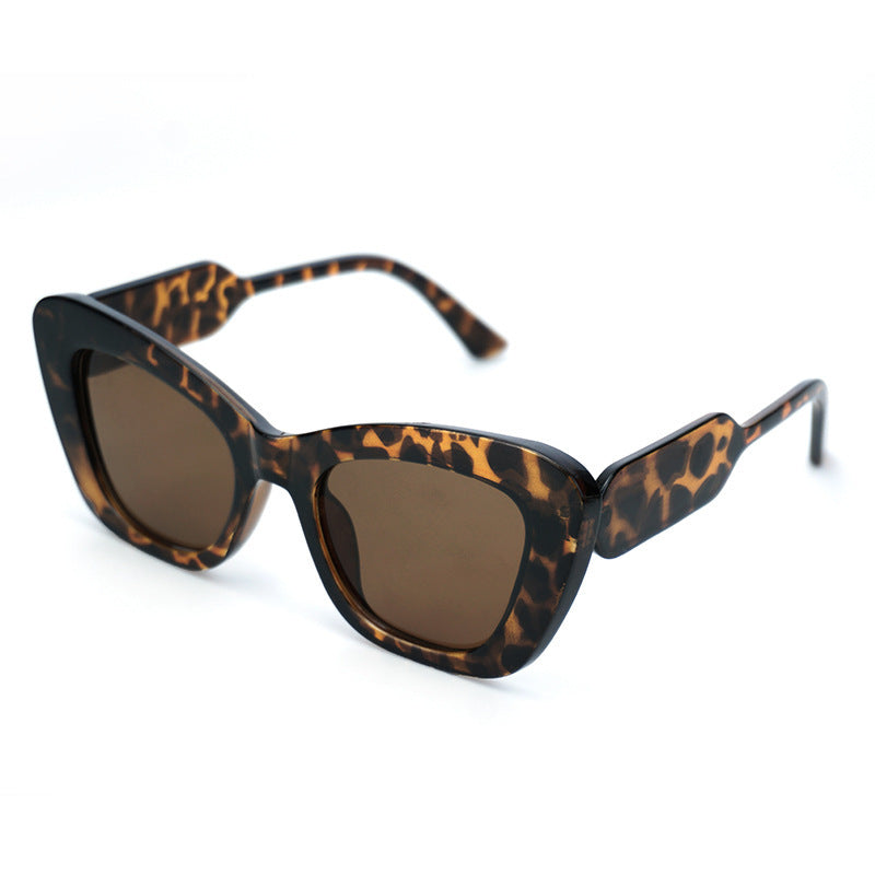 Women's Cat-Eye Sunglasses with Stylish Details Stornfield