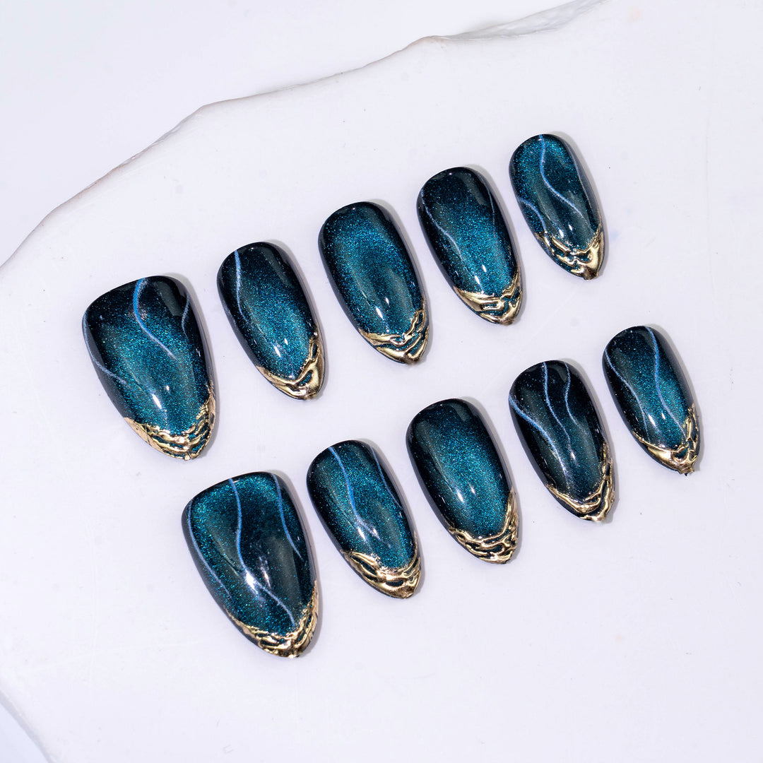 Sparkling Elegant Press-On Nail Art Kit