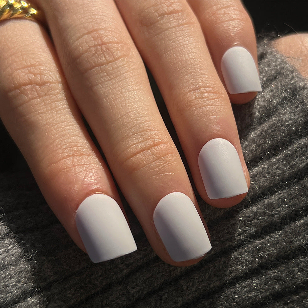 Artificial nail art with matte finish Stornfield