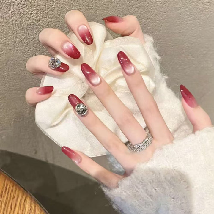 Elegant Press-On Nail Set with Glossy Finish Stornfield